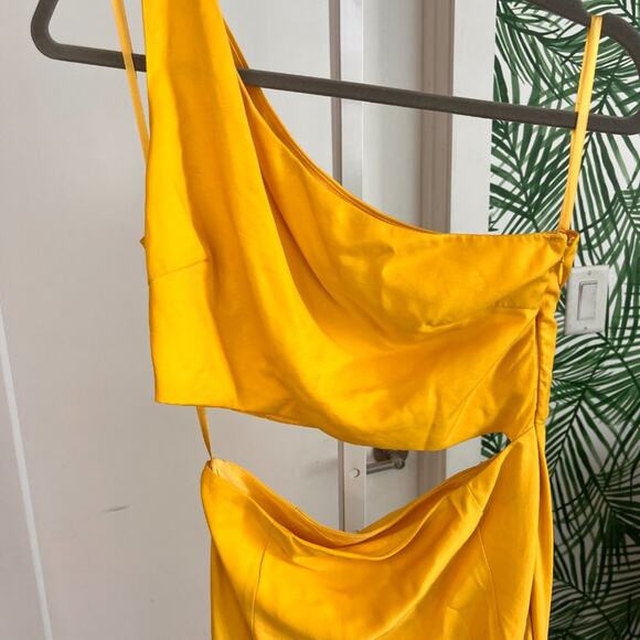 Runaway the Label Yellow Sordec Cutout One Shoulder Dress Small - Picture 6 of 13